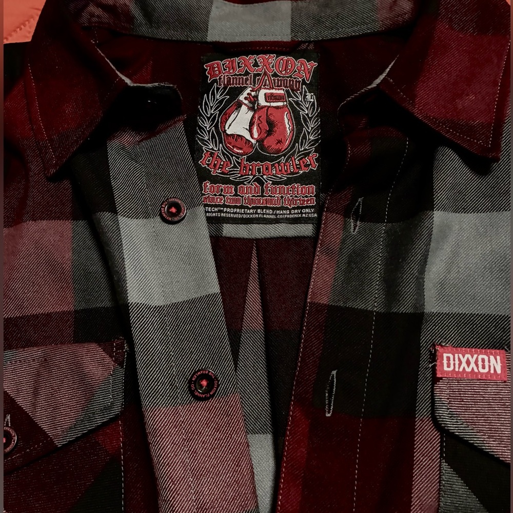 DIXXON The Bravo Flannel, Men’s large, excellent pre-owned closet hanger.